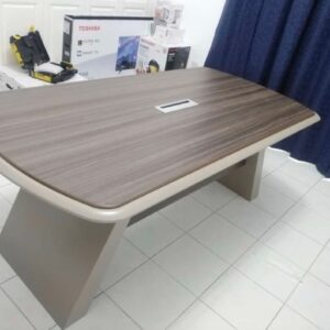 Meeting table